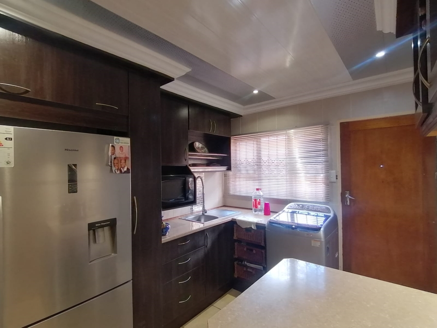 3 Bedroom Property for Sale in Kanana North West